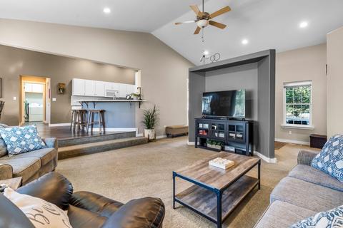 486 Nutcracker Dr, Redmond, OR 97756 photo 6