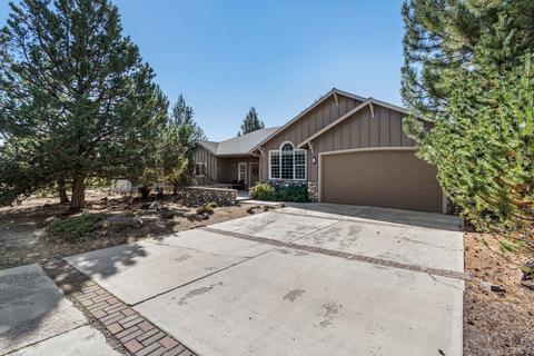 486 Nutcracker Dr, Redmond, OR 97756 photo 1