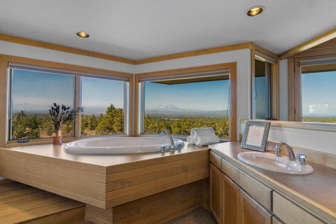 18290 Plainview Rd, Bend, OR 97703 photo 30