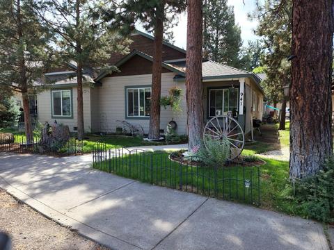 941 E Cascade Ave, Sisters, OR 97759 photo 1