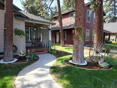 941 E Cascade Ave, Sisters, OR 97759 photo 3