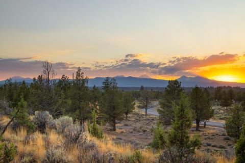 20005 Pacific Heights Rd, Bend, OR 97703 photo 2