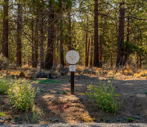 62974 Levins Lot 9 Ln, Bend, OR 97703