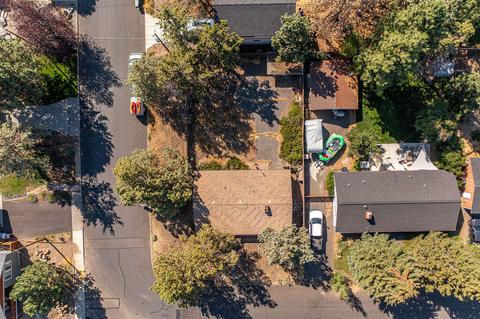 603 NE 12th St, Bend, OR 97701 photo 28