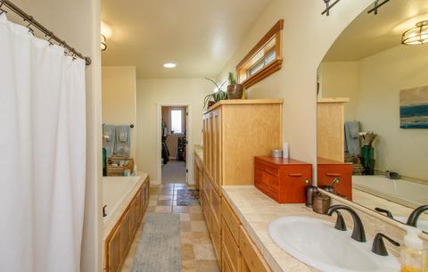 100 Greenmoor Dr, Eagle Point, OR 97524 photo 20