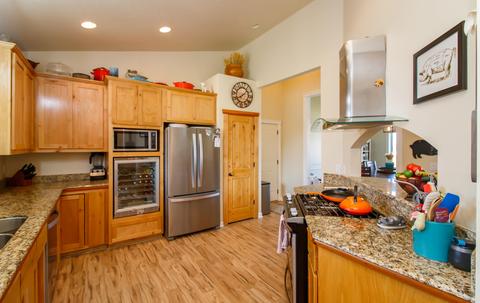 100 Greenmoor Dr, Eagle Point, OR 97524 photo 7