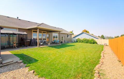 100 Greenmoor Dr, Eagle Point, OR 97524 photo 29