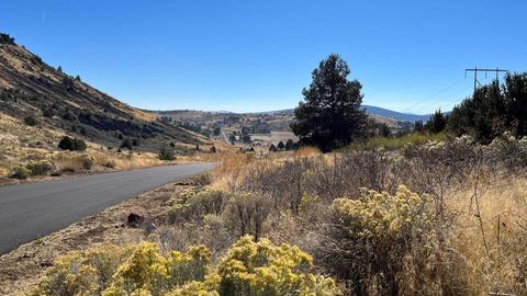 peregrine heights LOT 79, Klamath Falls, OR 97601
