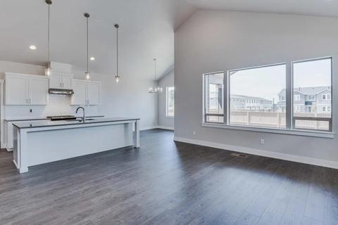 3826 NE Oakside Loop, Bend, OR 97701 photo 4