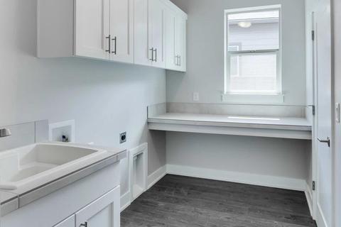 3826 NE Oakside Loop, Bend, OR 97701 photo 15
