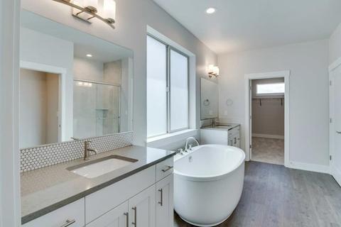 3826 NE Oakside Loop, Bend, OR 97701 photo 19