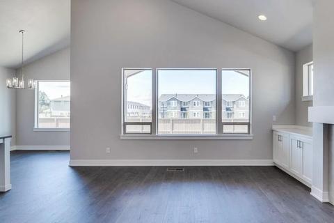 3826 NE Oakside Loop, Bend, OR 97701 photo 6