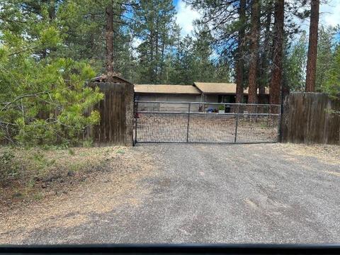 50880 Doe Loop, La Pine, OR 97739 photo 1