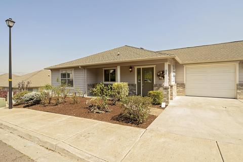 455 Elm St, Phoenix, OR 97535 photo 4