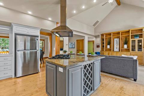 445 E Wapato Loop, Sisters, OR 97759 photo 8