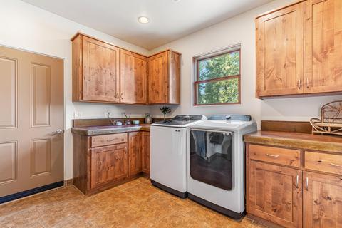737 Busch Rd, Trail, OR 97541 photo 22