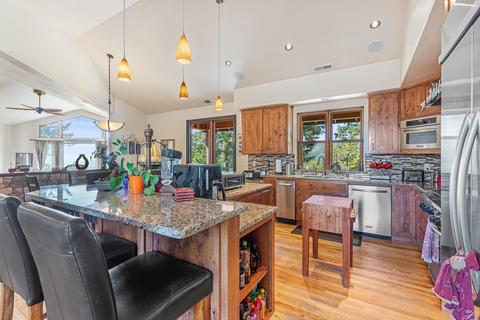 737 Busch Rd, Trail, OR 97541 photo 10