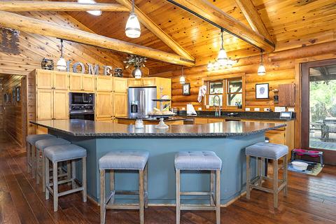 125 Rooster Ln, Williams, OR 97544 photo 4