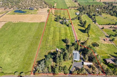 19760 Connarn Rd, Bend, OR 97701 photo 1