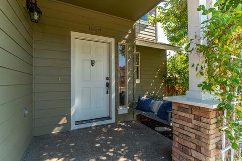 63134 Riverstone Dr, Bend, OR 97703 photo 3