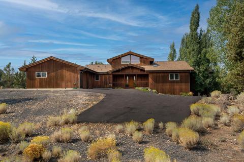 64676 Mcgrath Rd, Bend, OR 97701 photo 3