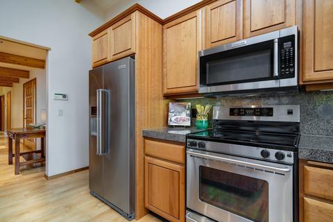 64676 Mcgrath Rd, Bend, OR 97701 photo 15