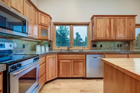 64676 Mcgrath Rd, Bend, OR 97701 photo 14