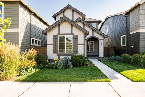 20803 NE Smoke Stack Ln, Bend, OR 97701 photo 2
