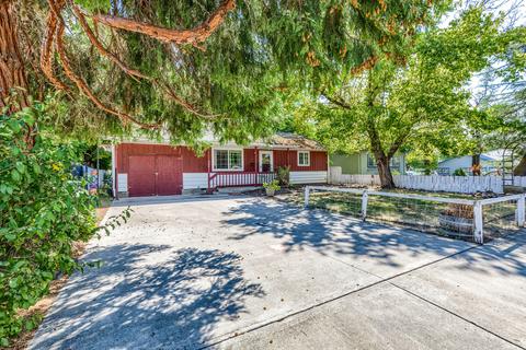 424 Ash St, Central Point, OR 97502 photo 3