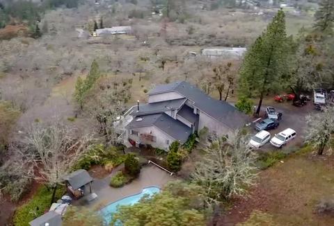 670 Robmar Ln, Grants Pass, OR 97527