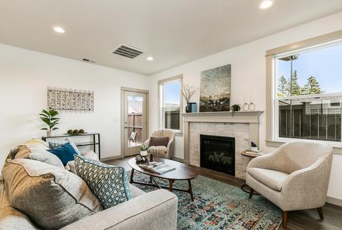 62813 NE Cranbrook Pl, Bend, OR 97701 photo 2