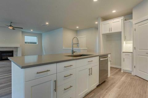 3014 NE Red Jasper Pl, Bend, OR 97701 photo 9