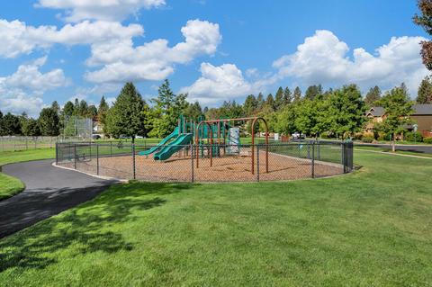 61193 Dayspring Dr, Bend, OR 97702 photo 38