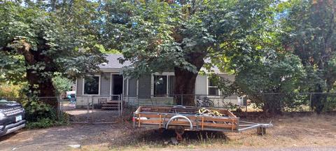 266 6th St, Glendale, OR 97442
