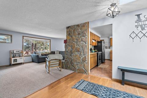 63922 Sunset Dr, Bend, OR 97703 photo 3
