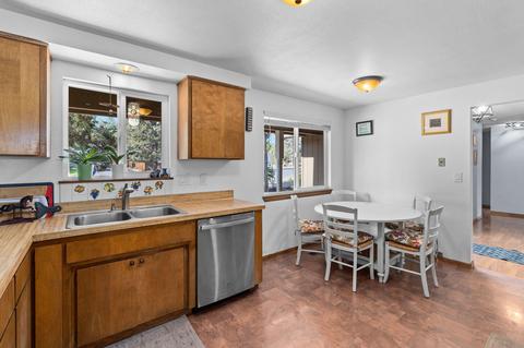 63922 Sunset Dr, Bend, OR 97703 photo 11