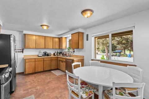 63922 Sunset Dr, Bend, OR 97703 photo 9