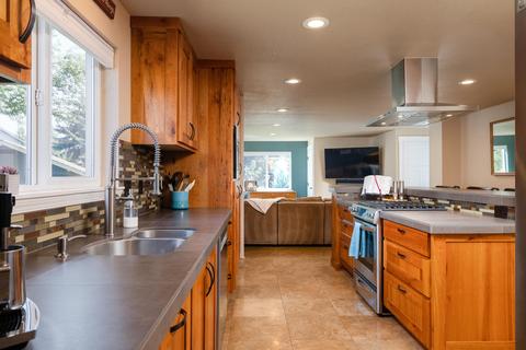 3159 NE Barrington Ct, Bend, OR 97701 photo 8