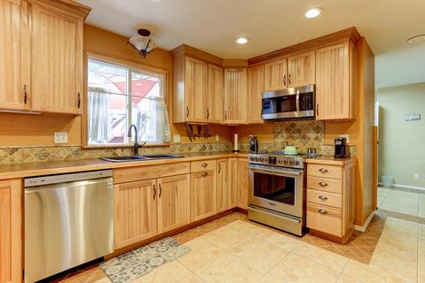 60962 Ashford Dr, Bend, OR 97702 photo 1