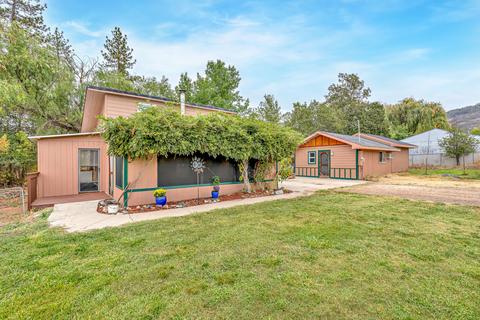 2975 Hammel Rd, Eagle Point, OR 97524 photo 1