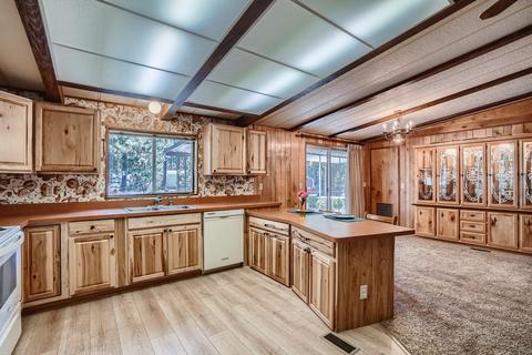 61000 Springcrest Dr, Bend, OR 97702 photo 4