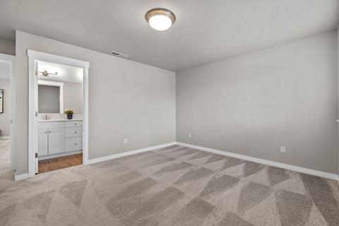61616 SE Depot Loop, Bend, OR 97702 photo 17