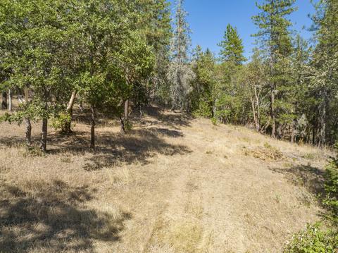 196 Stone Dr, Williams, OR 97544 photo 3
