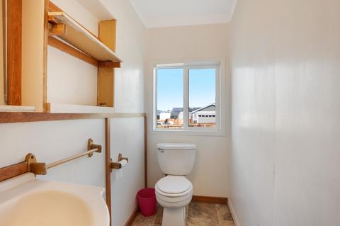 233 Barton Rd, Eagle Point, OR 97524 photo 8
