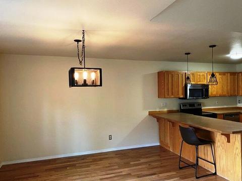 971 E Cascade Ave, Sisters, OR 97759 photo 5
