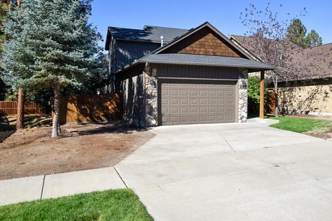 61327 Brianne Pl, Bend, OR 97702 photo 2