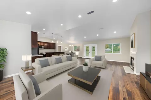 Living - 601 E Forks Cir, Cave Junction, OR 97523 photo 1 of 3