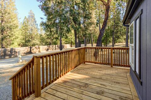 1416 Queens Branch Rd, Rogue River, OR 97537 photo 3