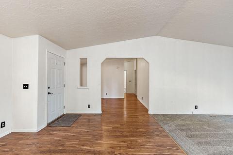 1416 Queens Branch Rd, Rogue River, OR 97537 photo 4