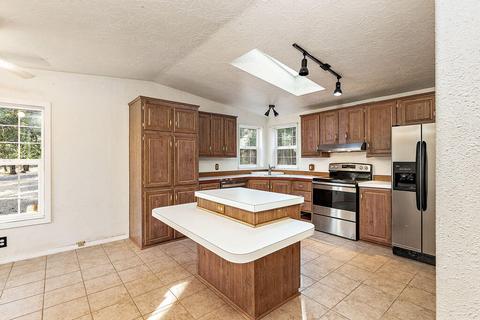1416 Queens Branch Rd, Rogue River, OR 97537 photo 9